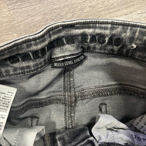American Eagle skinny jeans - Picture 2 of 4